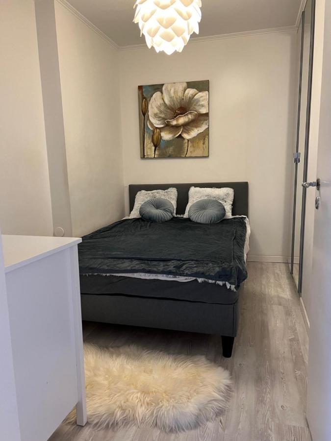 Fresh And Cozy Little House 45Km In Taby Apartment Стокхолм Екстериор снимка